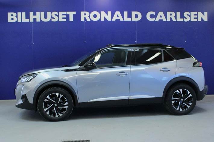 Sølv Peugeot e-2008 fra 2021