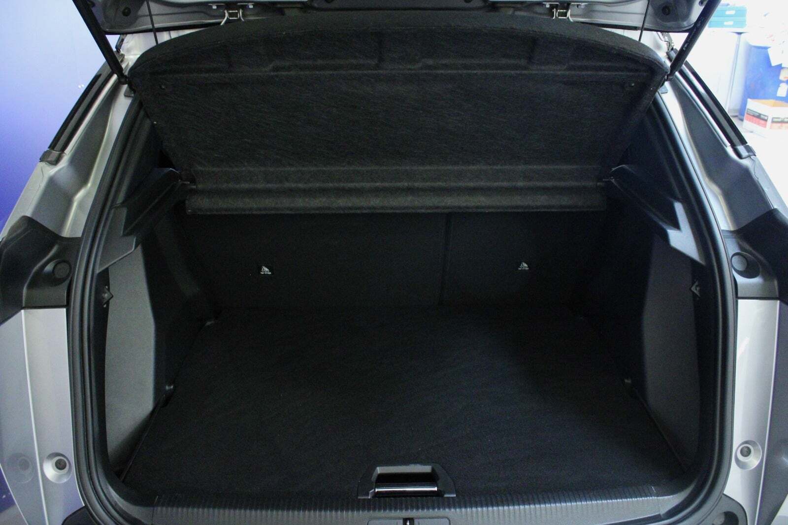 Peugeot e-2008 50 GT Sky