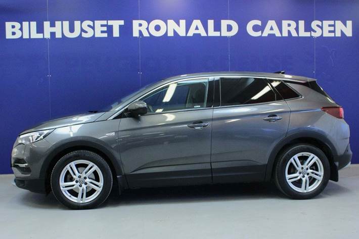 Grå Opel Grandland X fra 2018
