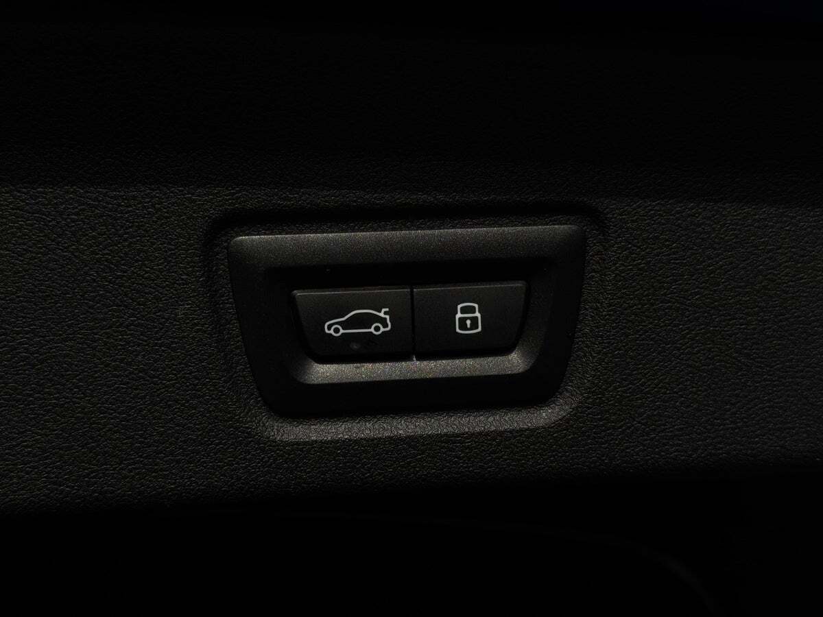 Hvid BMW i4 fra 2023