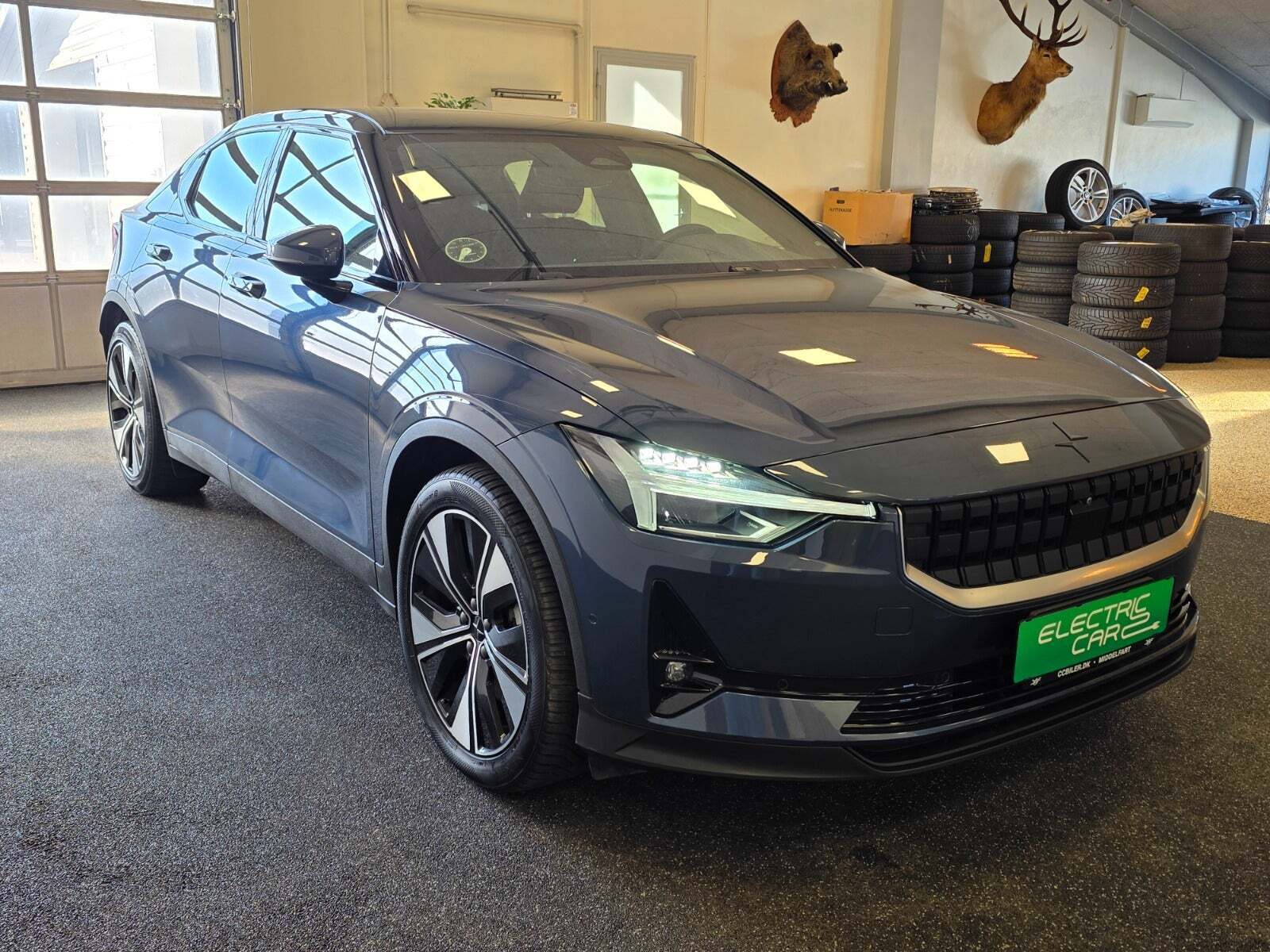 Blå Polestar 2 fra 2023