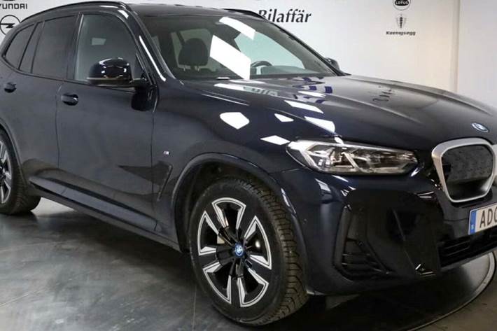 Sort BMW iX3 fra 2023