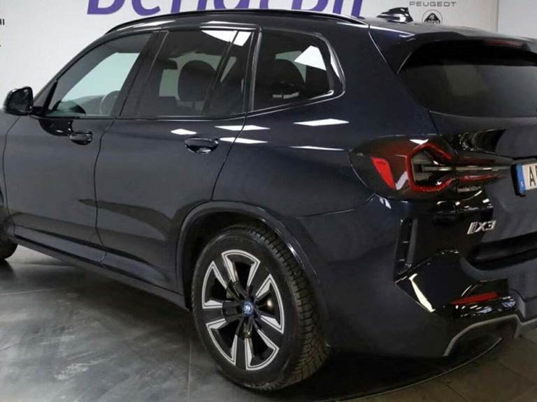 BMW iX3 Charged M-Sport