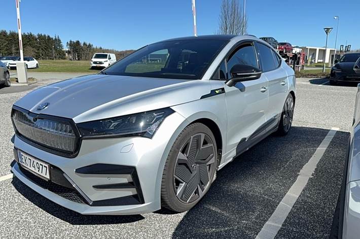 Sølv Skoda Enyaq fra 2023