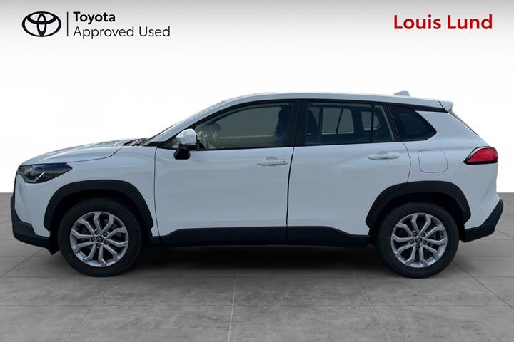 Hvid Toyota Corolla Cross fra 2023
