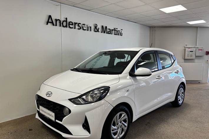 Hvid Hyundai i10 fra 2023