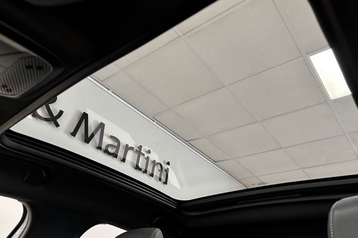 Hvid Opel Corsa fra 2023