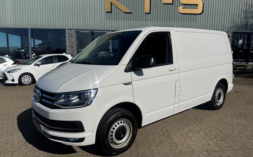 VW Transporter 2,0 TDi 150 Kassevogn DSG kort