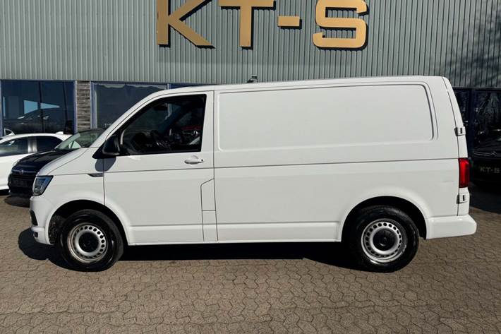 Hvid VW Transporter fra 2019