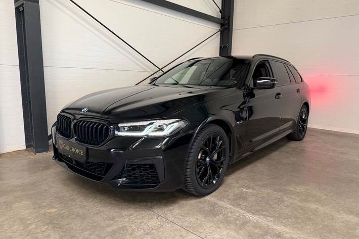Sort BMW 530e fra 2022