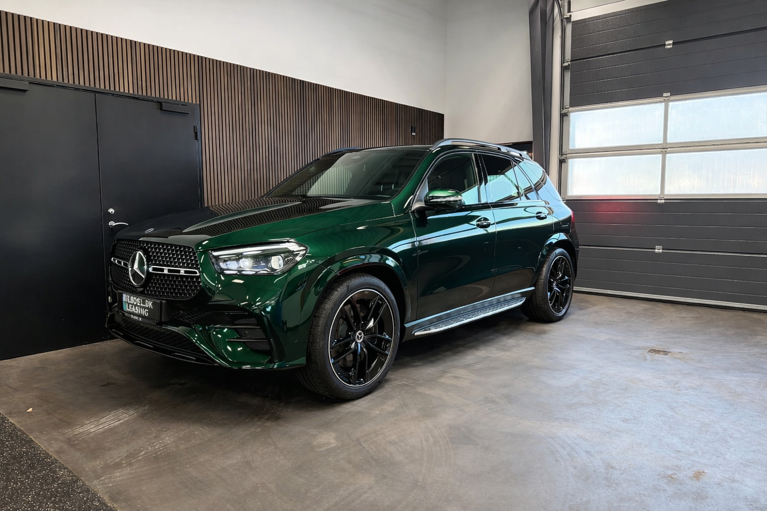 Grøn Mercedes GLE350 de fra 2025