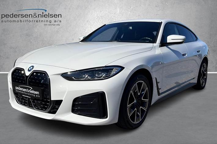Hvid BMW i4 fra 2023