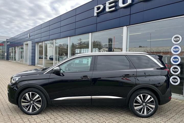 Sort Peugeot 5008 fra 2020