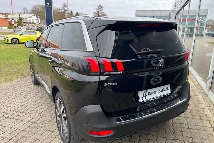 Sort Peugeot 5008 fra 2020