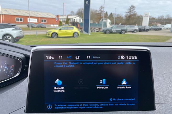 Sort Peugeot 5008 fra 2020