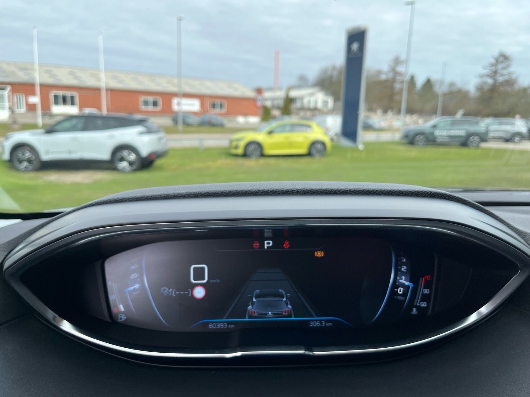 Sort Peugeot 5008 fra 2020
