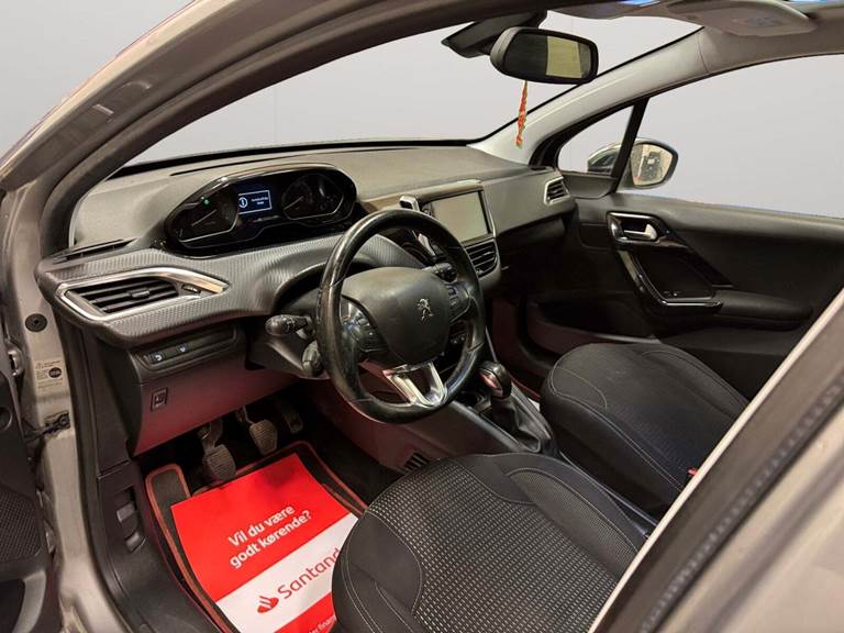 Peugeot 208 1,5 BlueHDi 100 Allure Sky