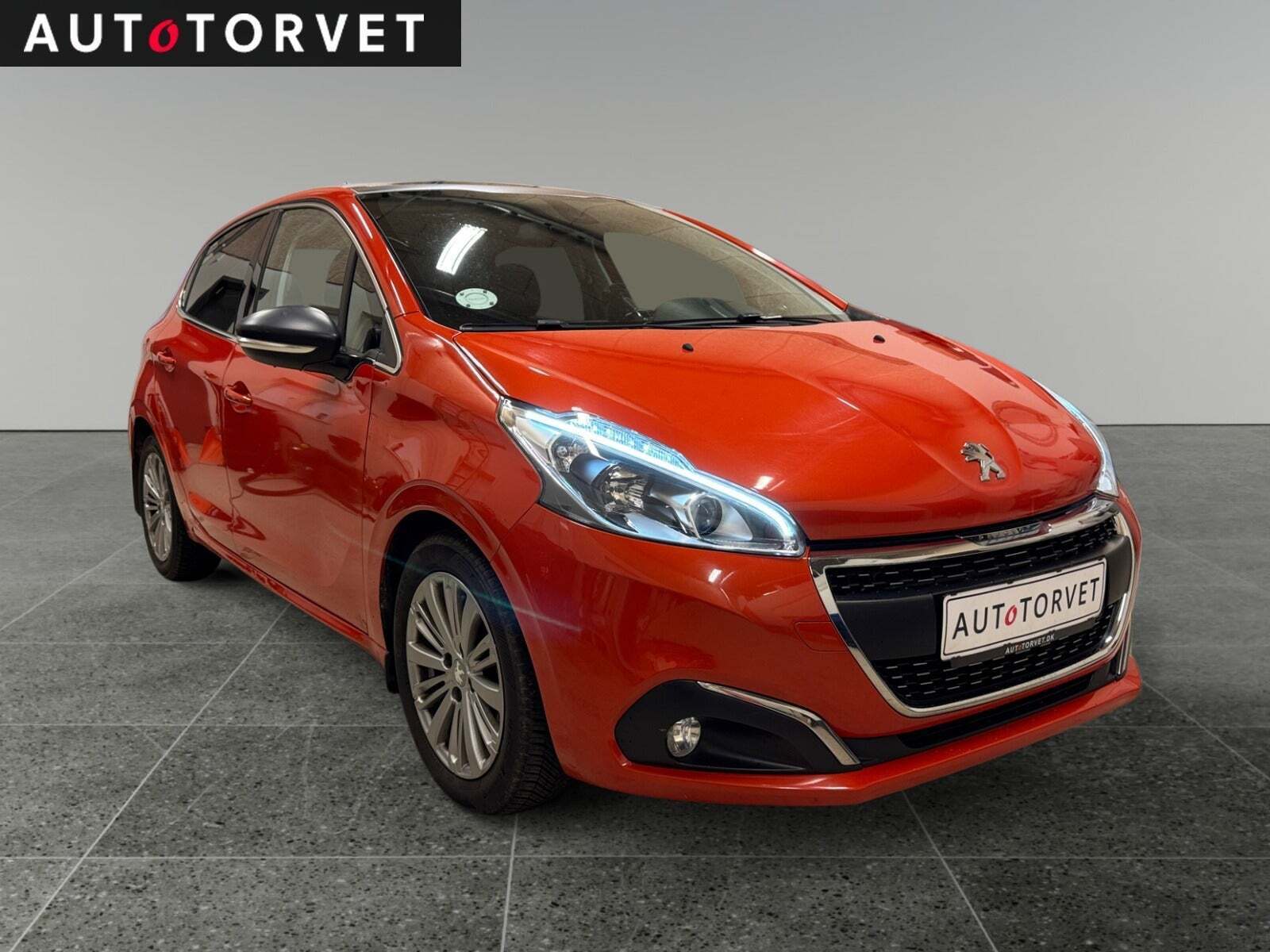 Peugeot 208 1,2 e-THP 110 Allure Sky