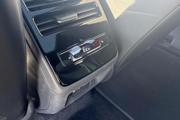 Blå VW ID.7 fra 2025