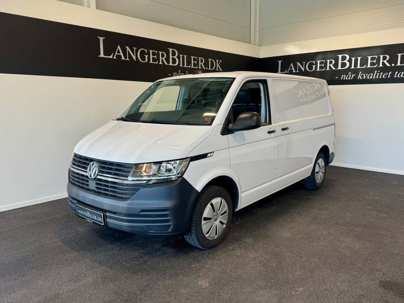 VW Transporter 2,0 TDi 110 Kassevogn kort