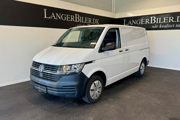 Hvid VW Transporter fra 2022