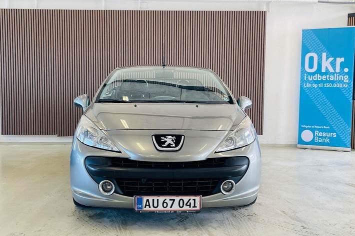 Sølv Peugeot 207 fra 2007