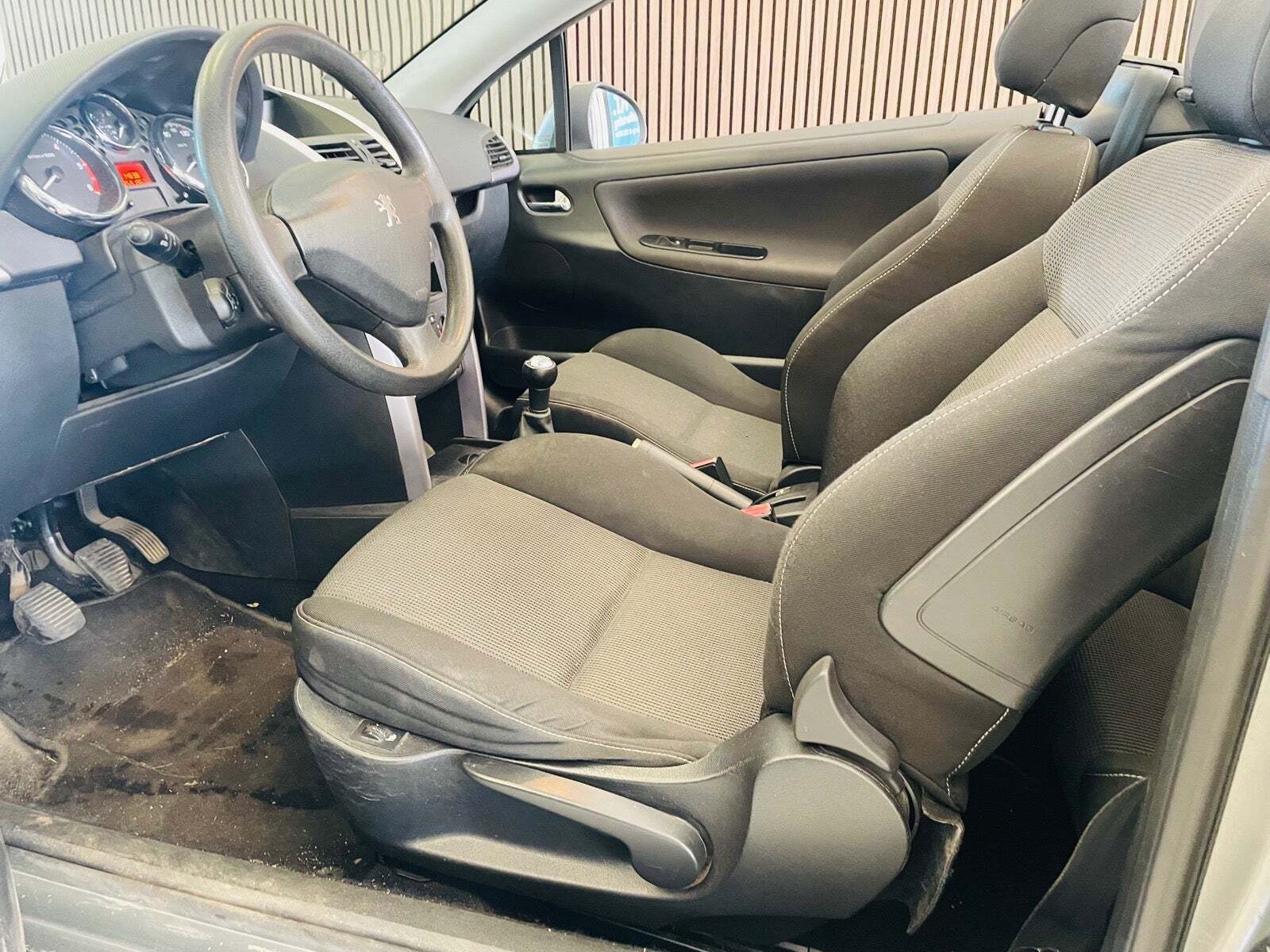 Peugeot 207 1,6 HDi CC