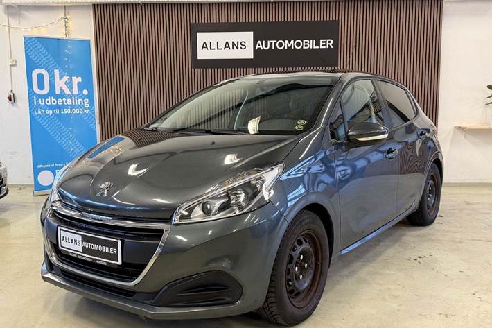 Grå Peugeot 208 fra 2016