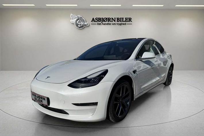 Hvid Tesla Model 3 fra 2019