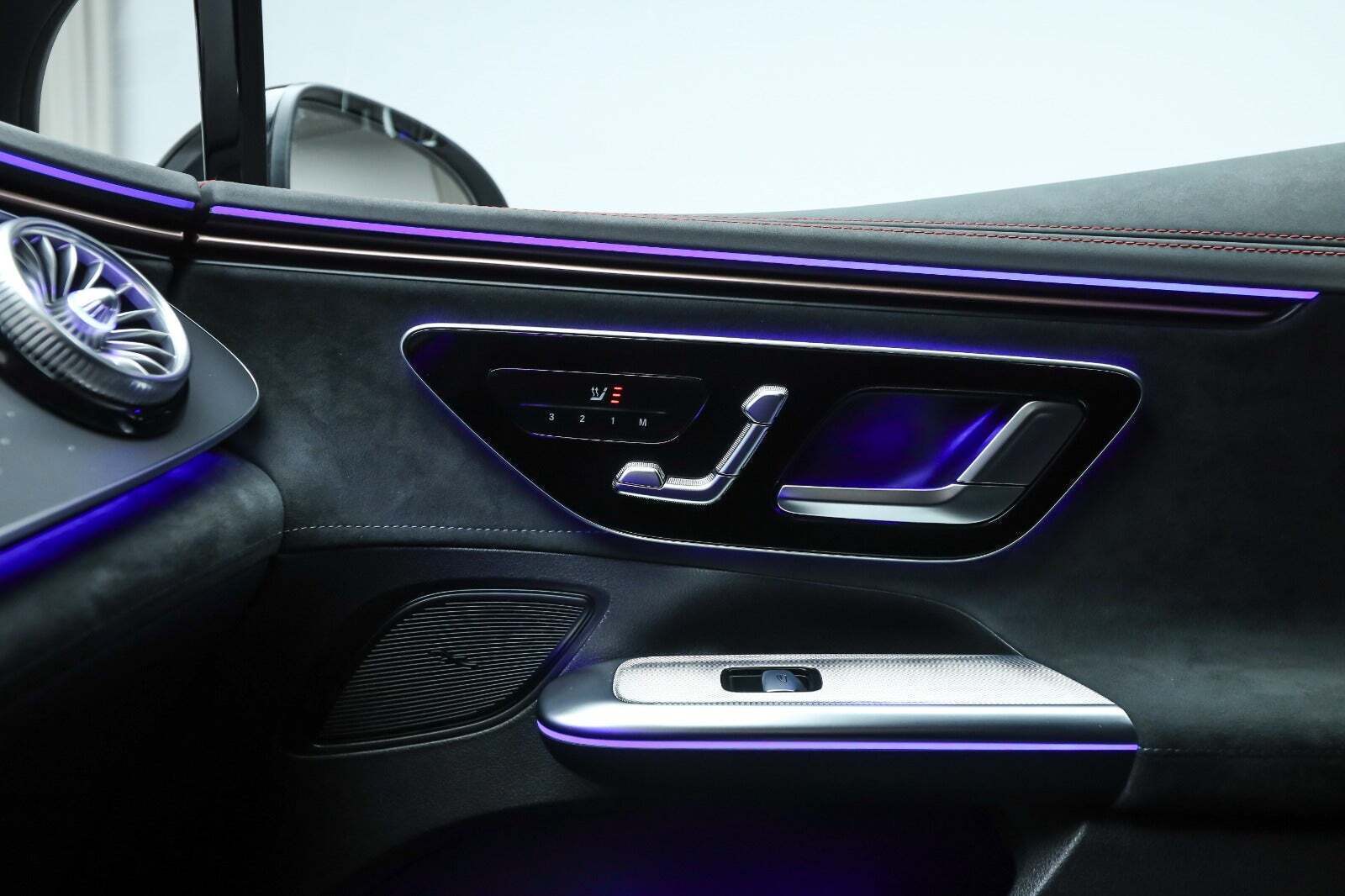 Grå Mercedes EQE350+ fra 2026