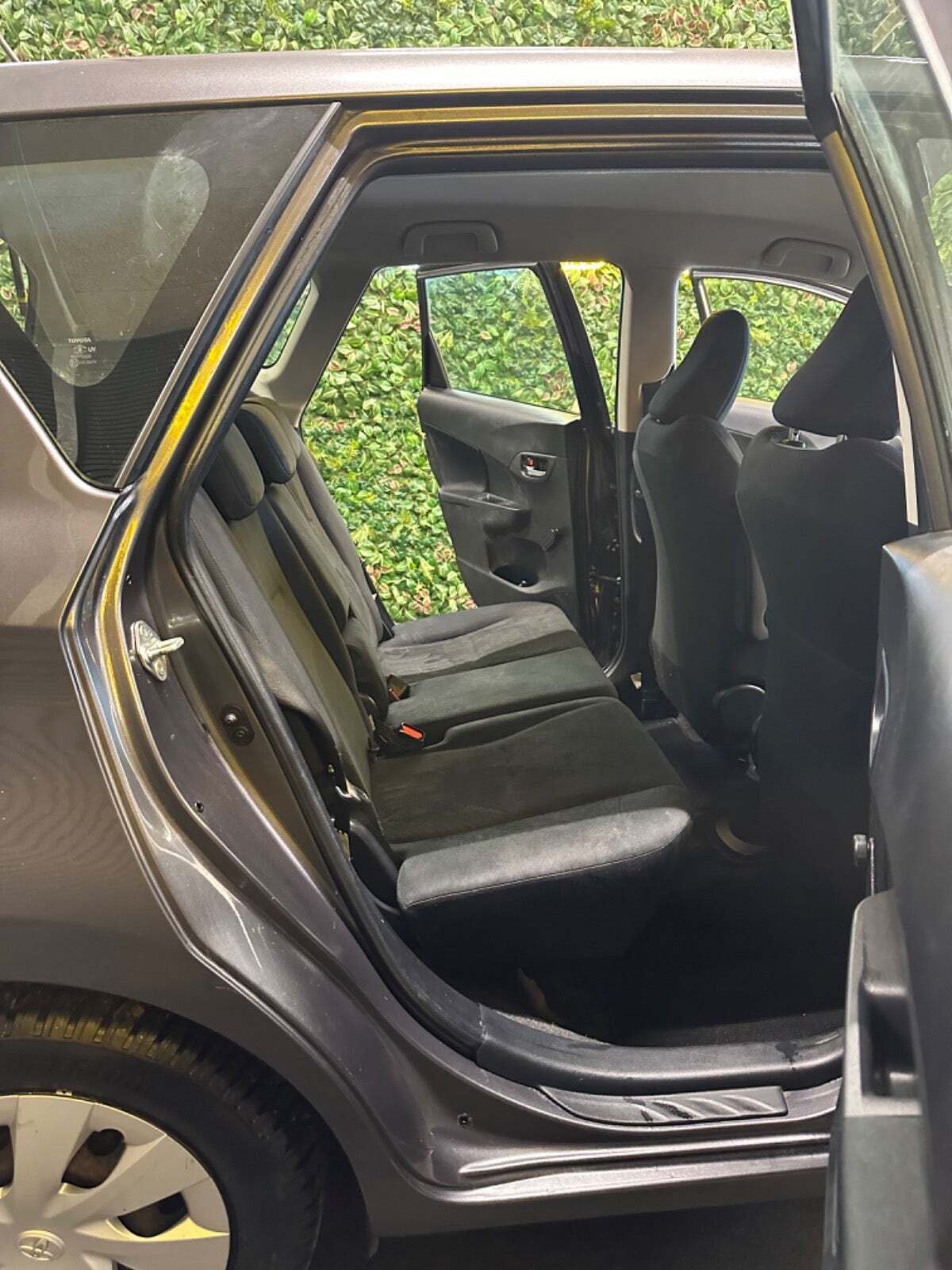 undefined Toyota Verso-S fra 2011 set indefra