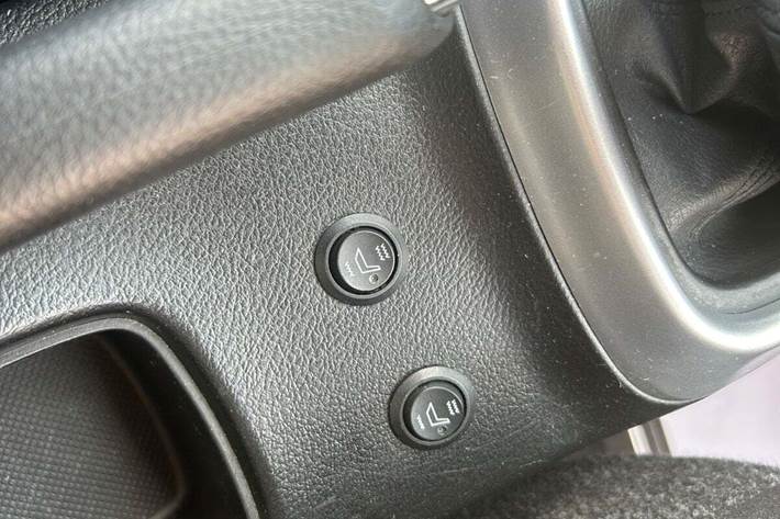 Grå Suzuki S-Cross fra 2018