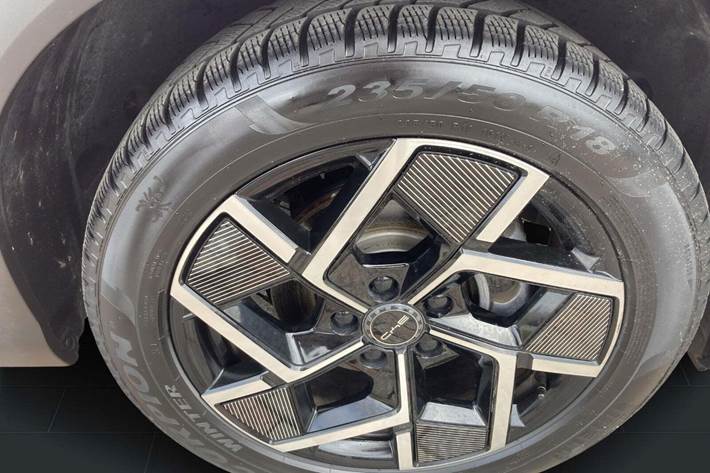 Rød BYD Atto 3 fra 2023