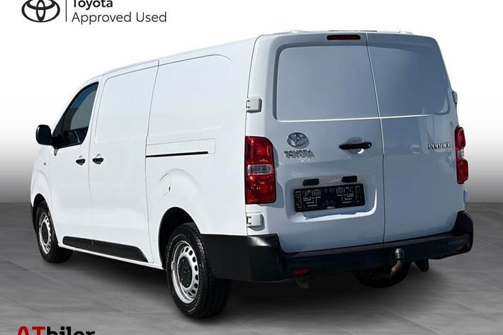 Hvid Toyota ProAce fra 2021