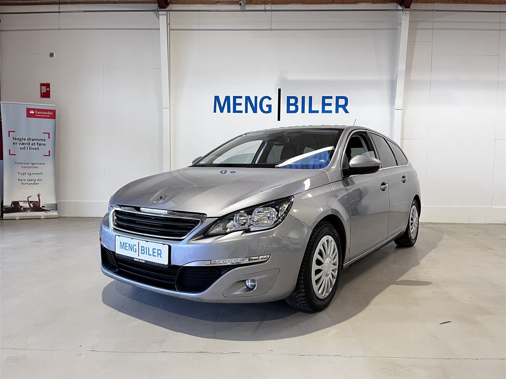 Grå Peugeot 308 fra 2014