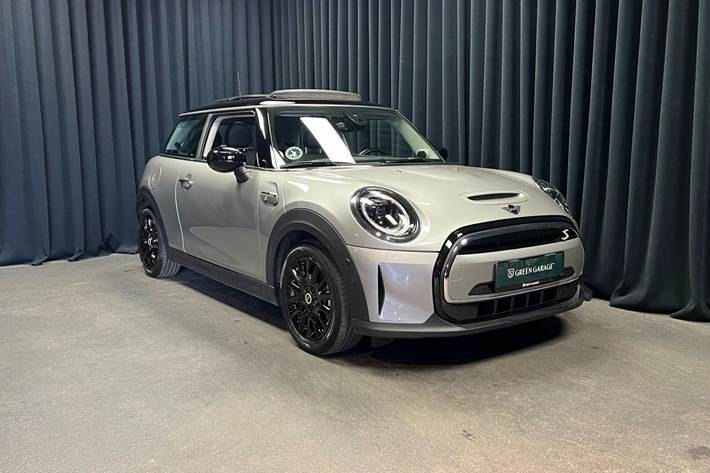Sølv Mini Cooper fra 2022