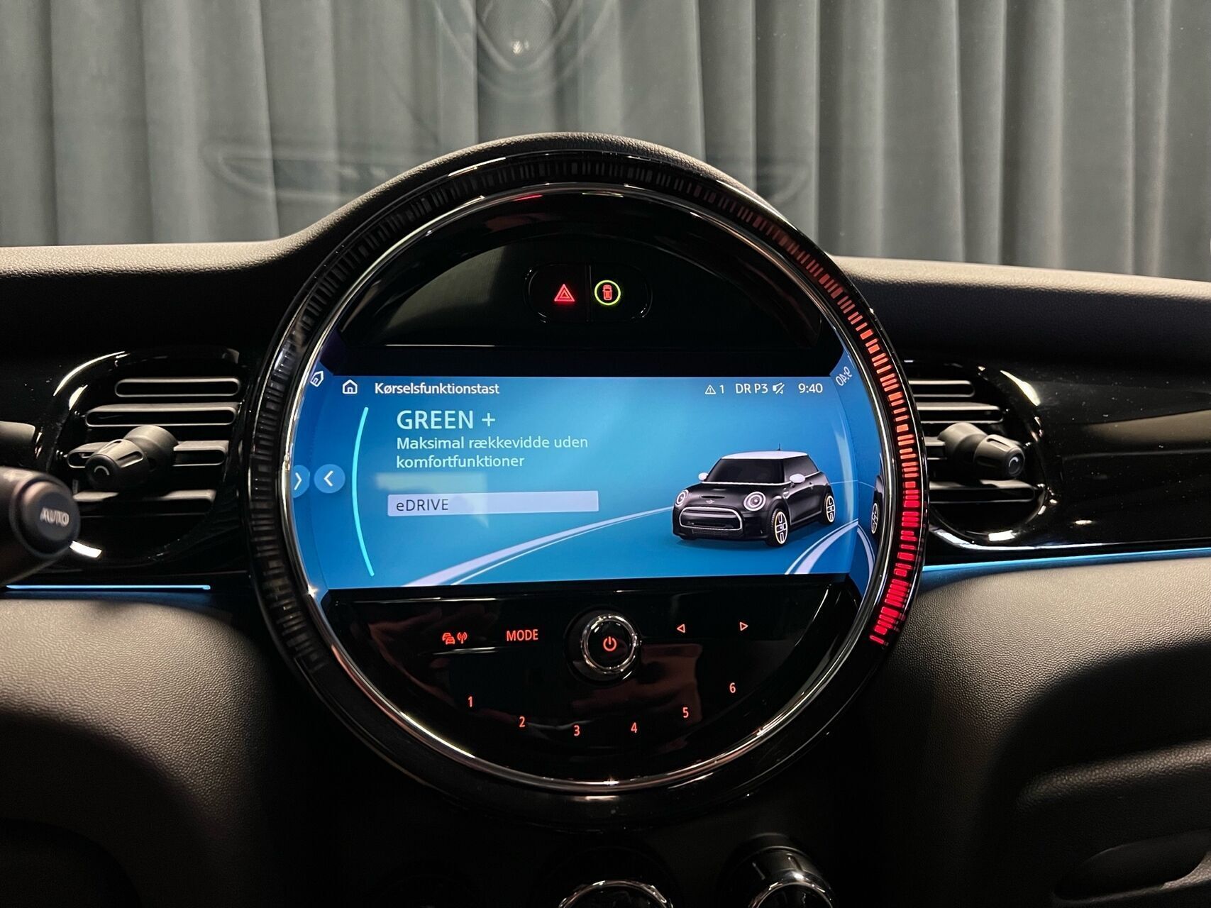 Sølv Mini Cooper fra 2022