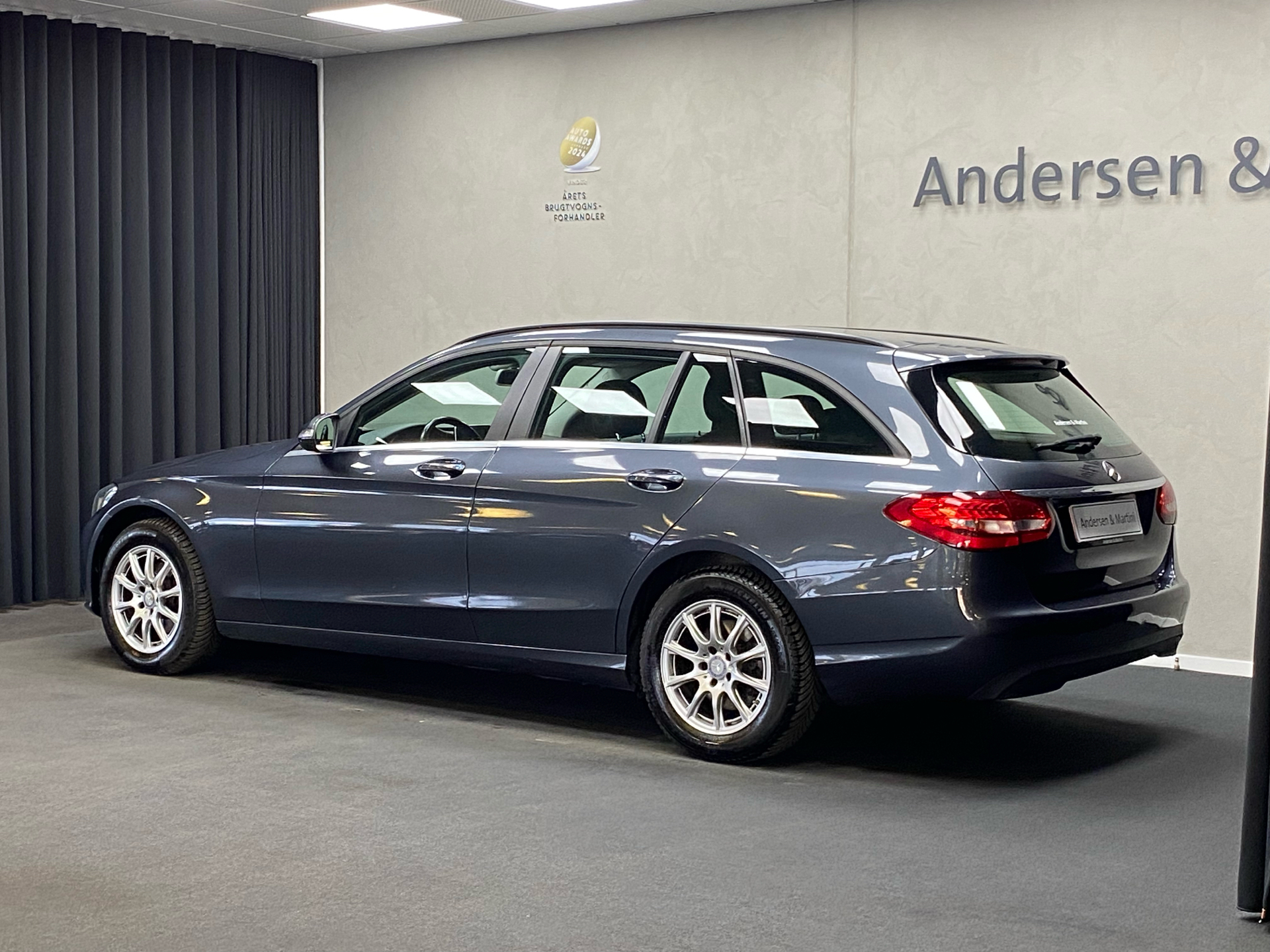 Sort Mercedes C200 d fra 2015