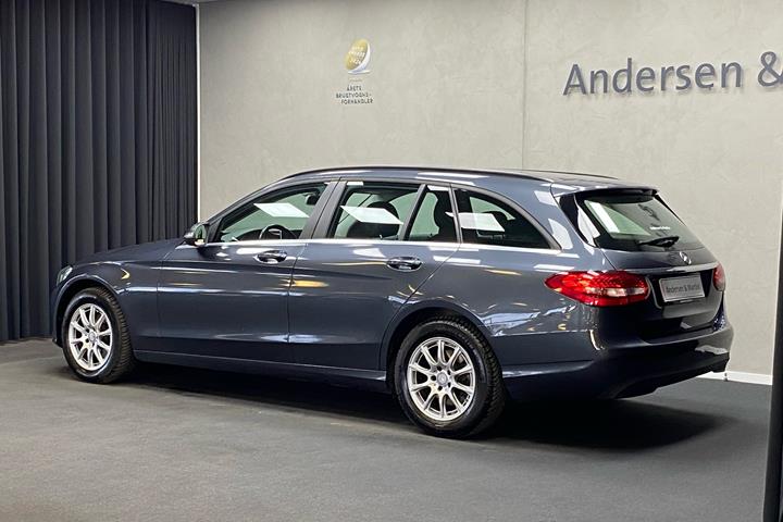 Sort Mercedes C200 d fra 2015