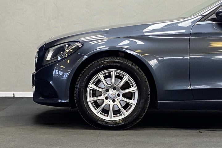 Sort Mercedes C200 d fra 2015