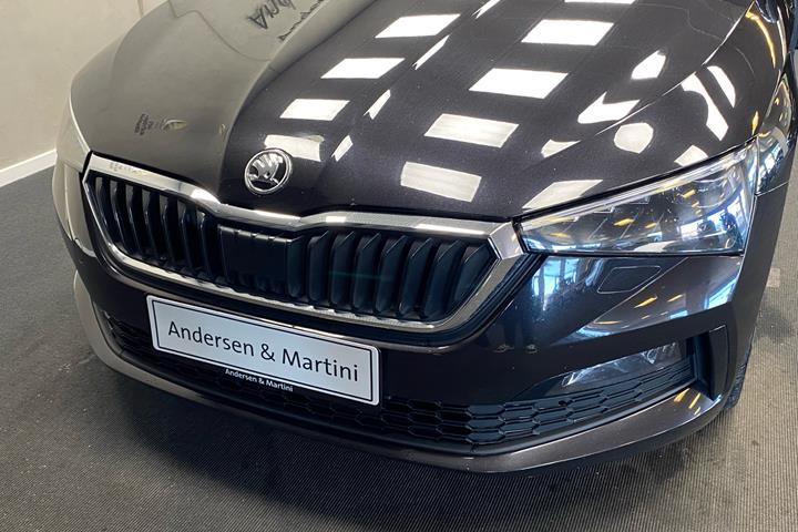 Sort Skoda Scala fra 2020