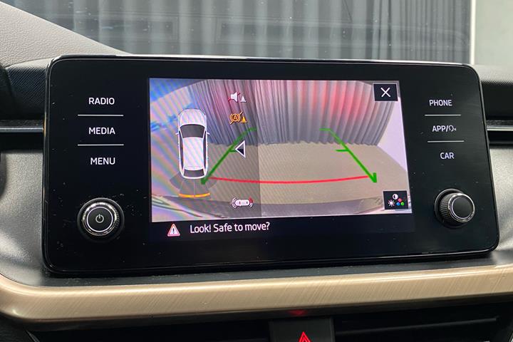 Sort Skoda Scala fra 2020