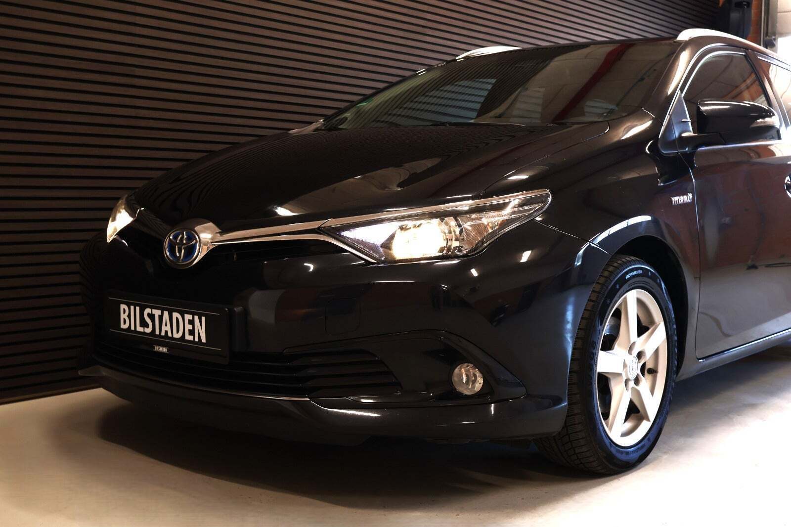 Toyota Auris 1,8 Hybrid H2 Comfort Touring Sports CVT