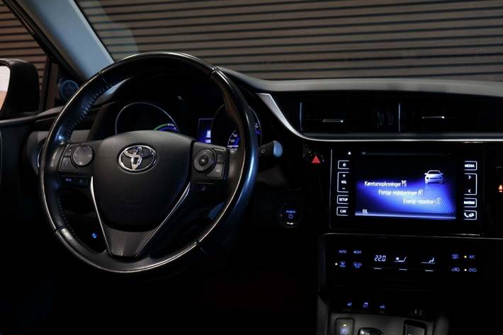 Sort Toyota Auris fra 2016