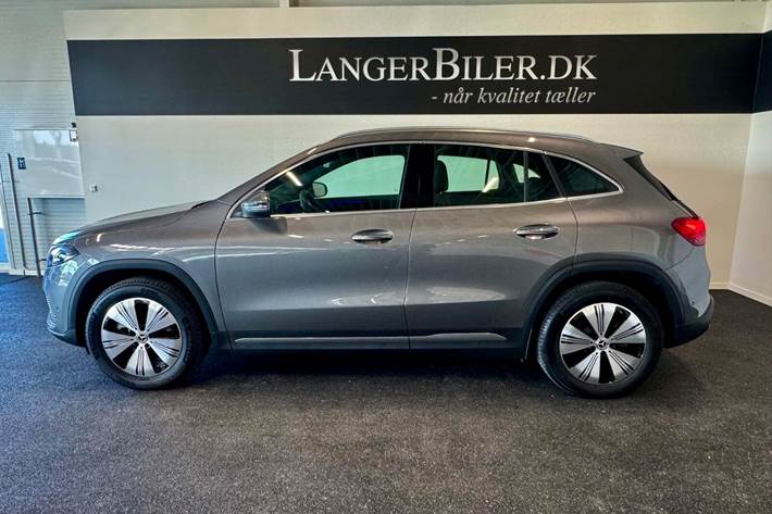 Grå Mercedes EQA300 fra 2025