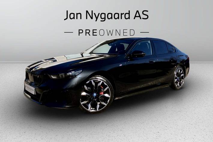 Sort BMW i5 fra 2024