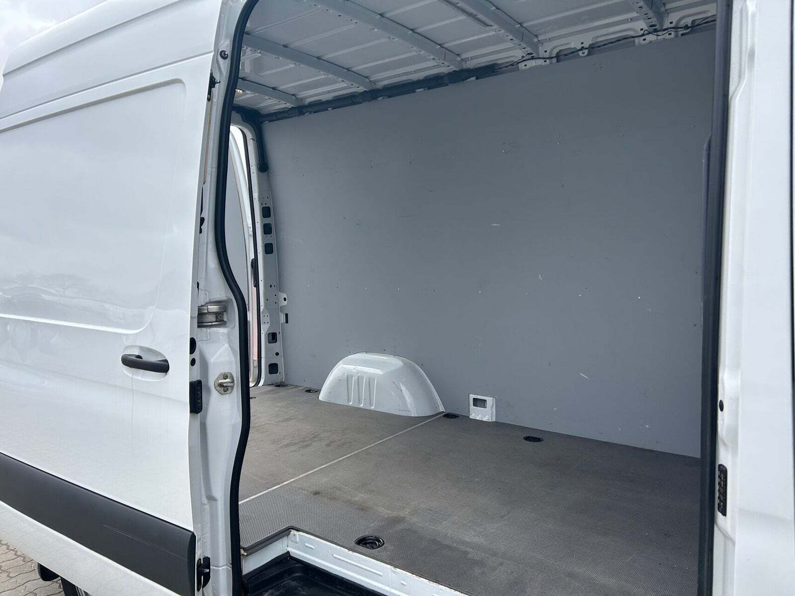 Mercedes Sprinter 317 2,0 CDi A2 Kassevogn aut. RWD