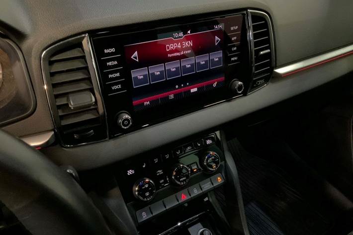 Grå Skoda Karoq fra 2020