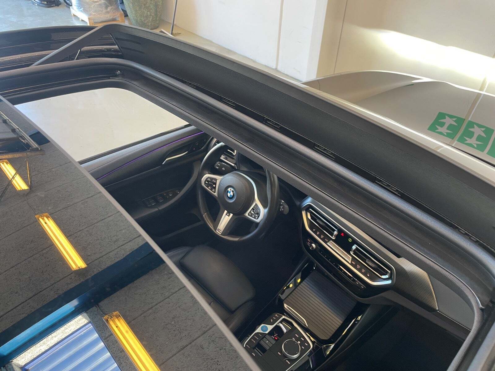 Sort BMW iX3 fra 2023