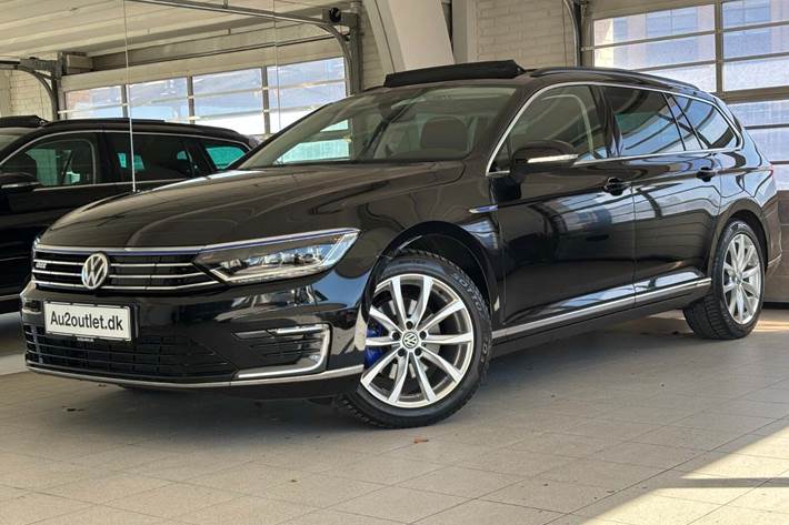 Sort VW Passat fra 2018